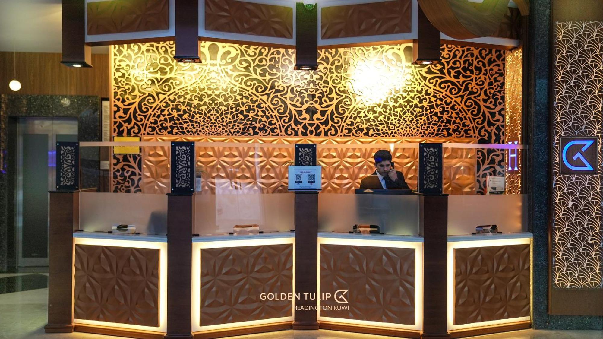 Golden Tulip Headington Hotel Muscat Exterior photo