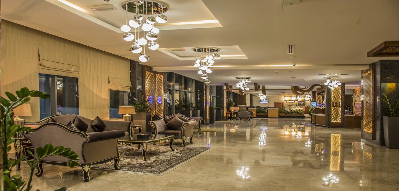 Golden Tulip Headington Hotel Muscat Exterior photo